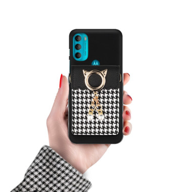 ETUI SMOOTH Z ŁAŃCUSZKIEM BLINK 95 NA TELEFON  MOTOROLA MOTO G71 5G CZARNY