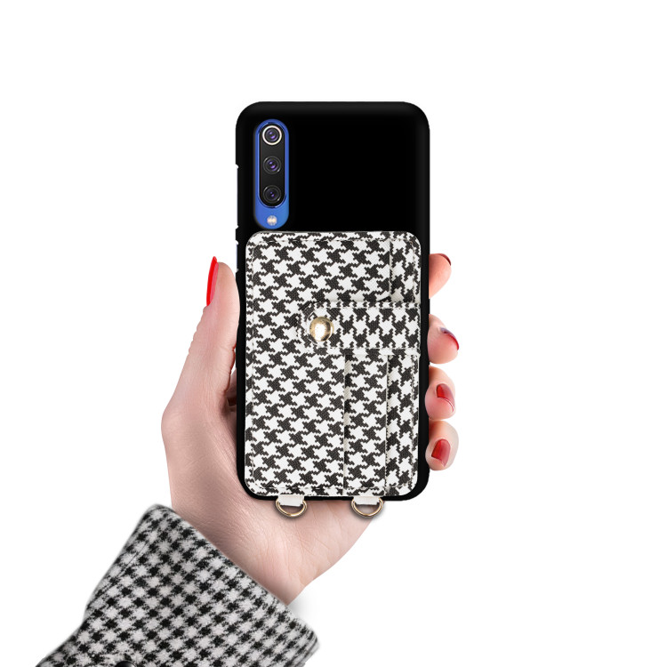 ETUI SMOOTH Z ŁAŃCUSZKIEM BLINK 93 NA TELEFON  XIAOMI MI9 SE CZARNY
